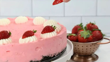 How to make easy no bake strawberry cheesecake